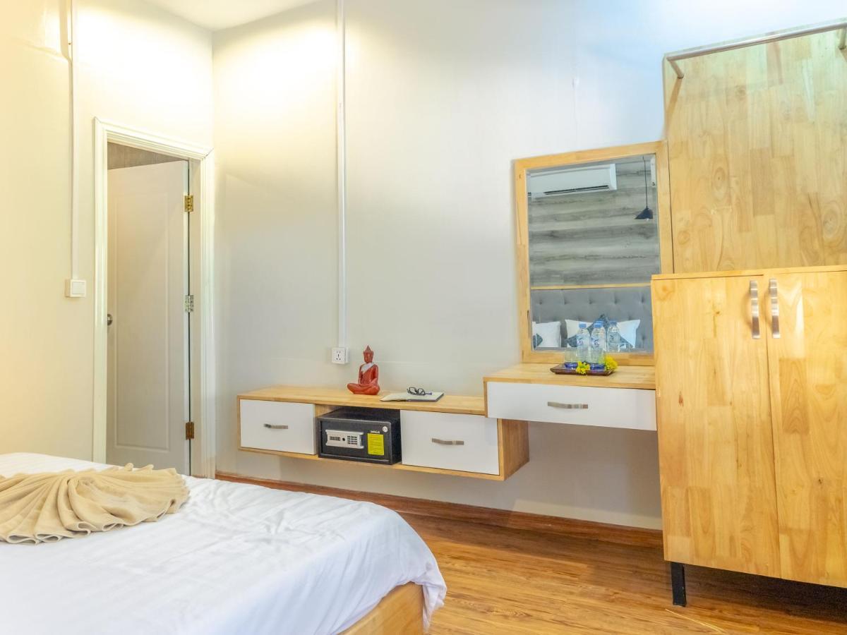 สรา รีสอร์ต Hotel เกาะรงสำลน ภายนอก รูปภาพ