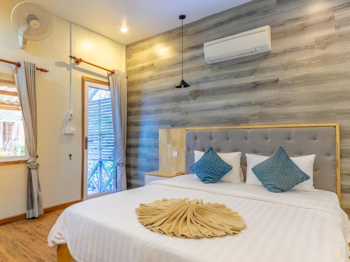 สรา รีสอร์ต Hotel เกาะรงสำลน ภายนอก รูปภาพ