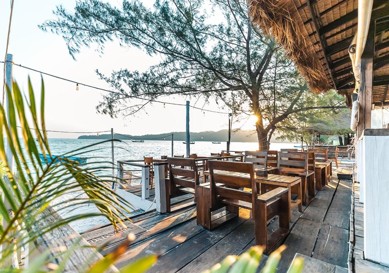 สรา รีสอร์ต Hotel เกาะรงสำลน ภายนอก รูปภาพ