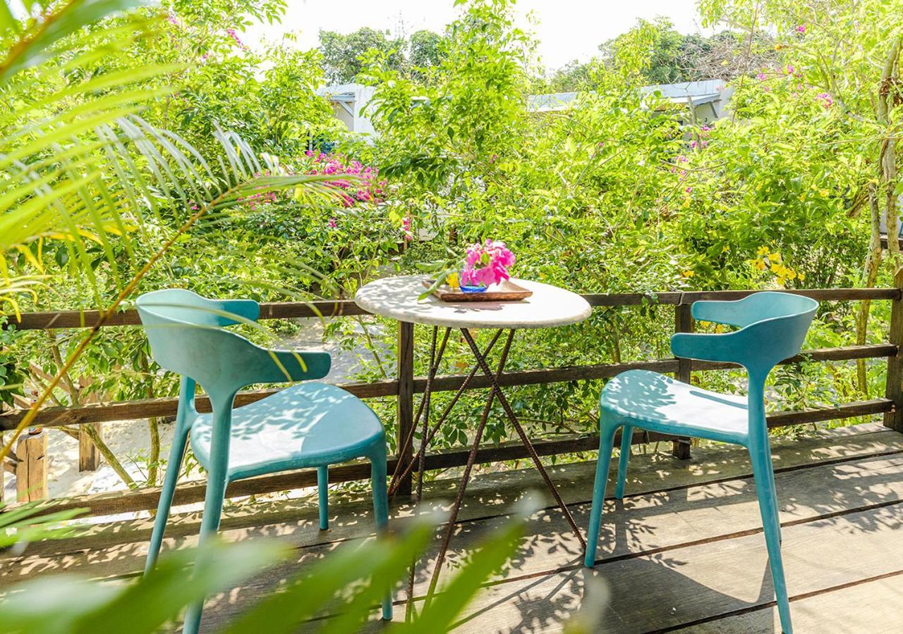 สรา รีสอร์ต Hotel เกาะรงสำลน ภายนอก รูปภาพ